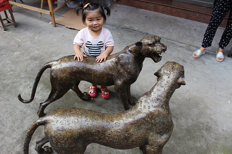 Life Size Leopard Statue Bronze - Modern Sculpture Artist