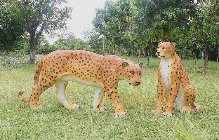 1J604004 Life Size Cheetah Statue Customized (4)