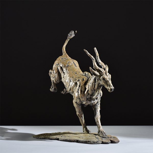 1JA19011 Antelope Statue Bronze Making (2)