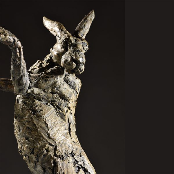 1JA20003 Boxing Hares Sculpture Bronze (4)