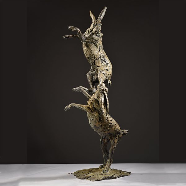 1JA20003 Boxing Hares Sculpture Bronze (8)