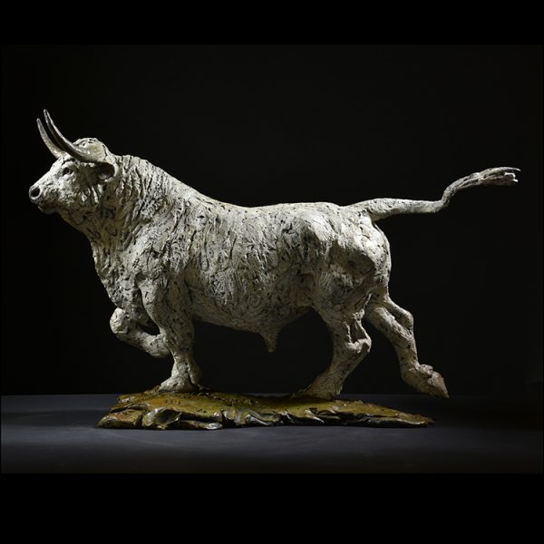 1JA23011 Charging Bull Sculpture Bronze Customized (2)