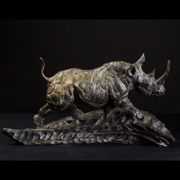 1JA27002 Metal Rhino Sculpture Bronze (3)
