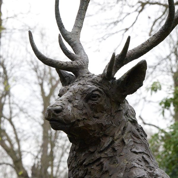 1JB19012 Life Size Stag Garden Ornament (1)